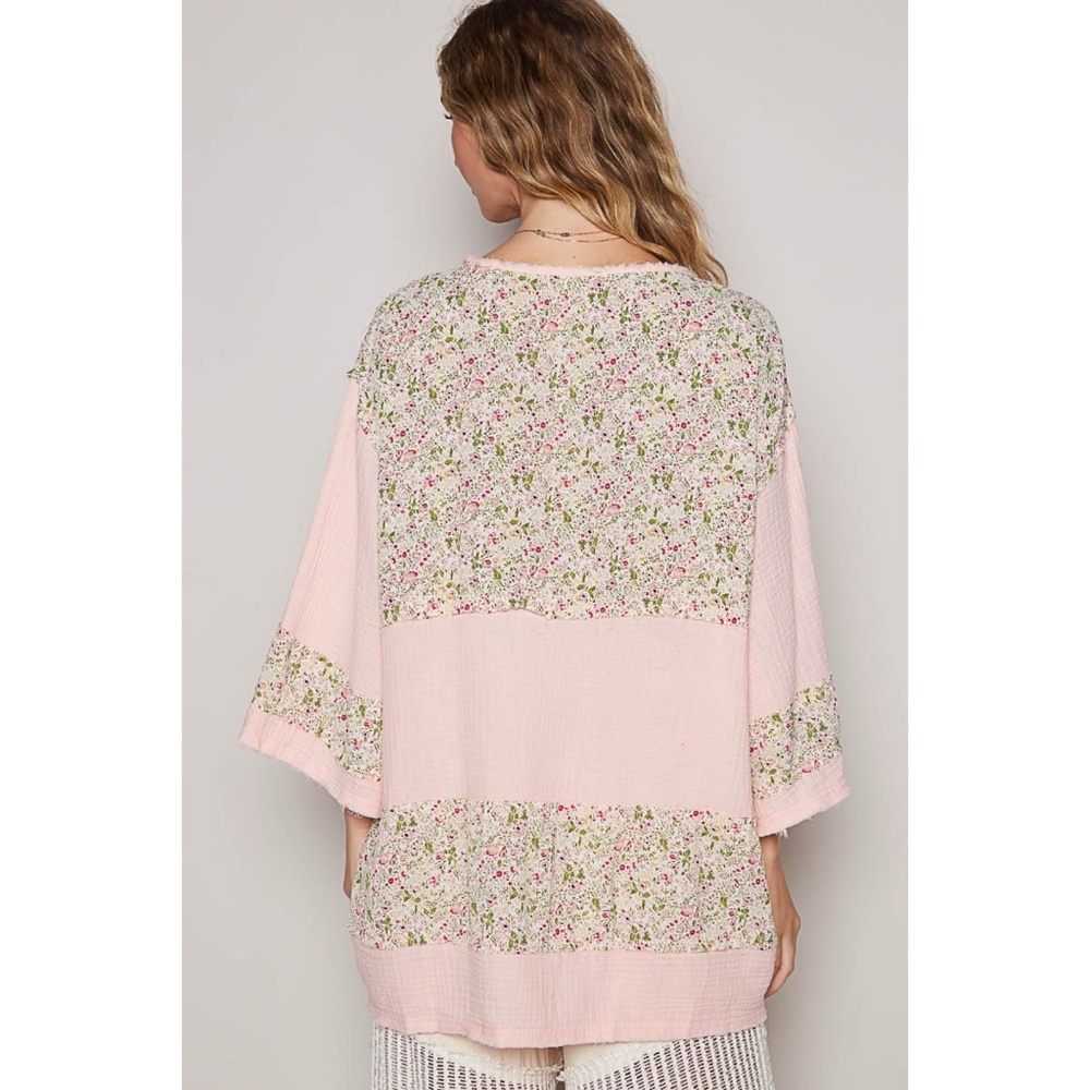 POL Floral Contrast 3/4 Sleeve Cotton Tunic Top in Light Pink - Picture 4 of 6